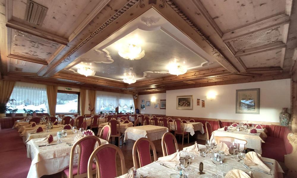 Hotel Flora Alpina Campitello di Fassa Zewnętrze zdjęcie