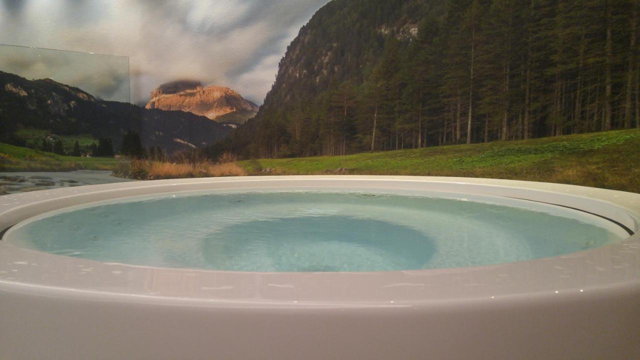 Hotel Flora Alpina Campitello di Fassa Zewnętrze zdjęcie