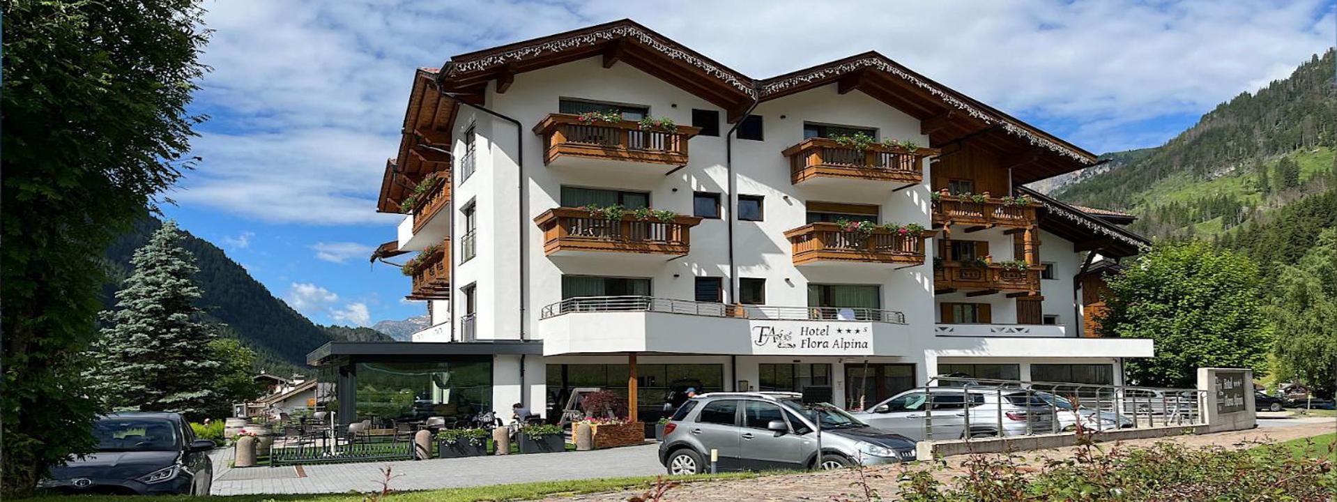 Hotel Flora Alpina Campitello di Fassa Zewnętrze zdjęcie