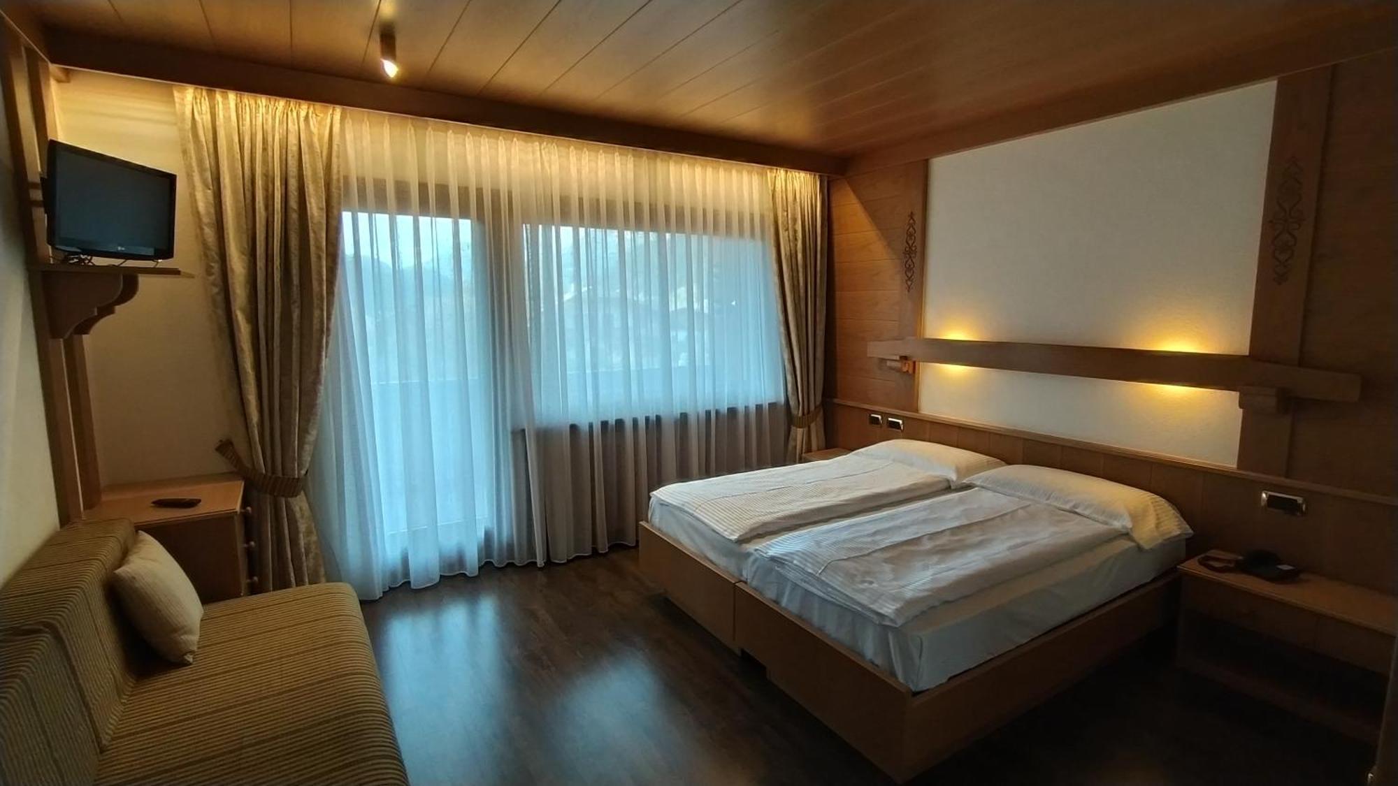 Hotel Flora Alpina Campitello di Fassa Zewnętrze zdjęcie